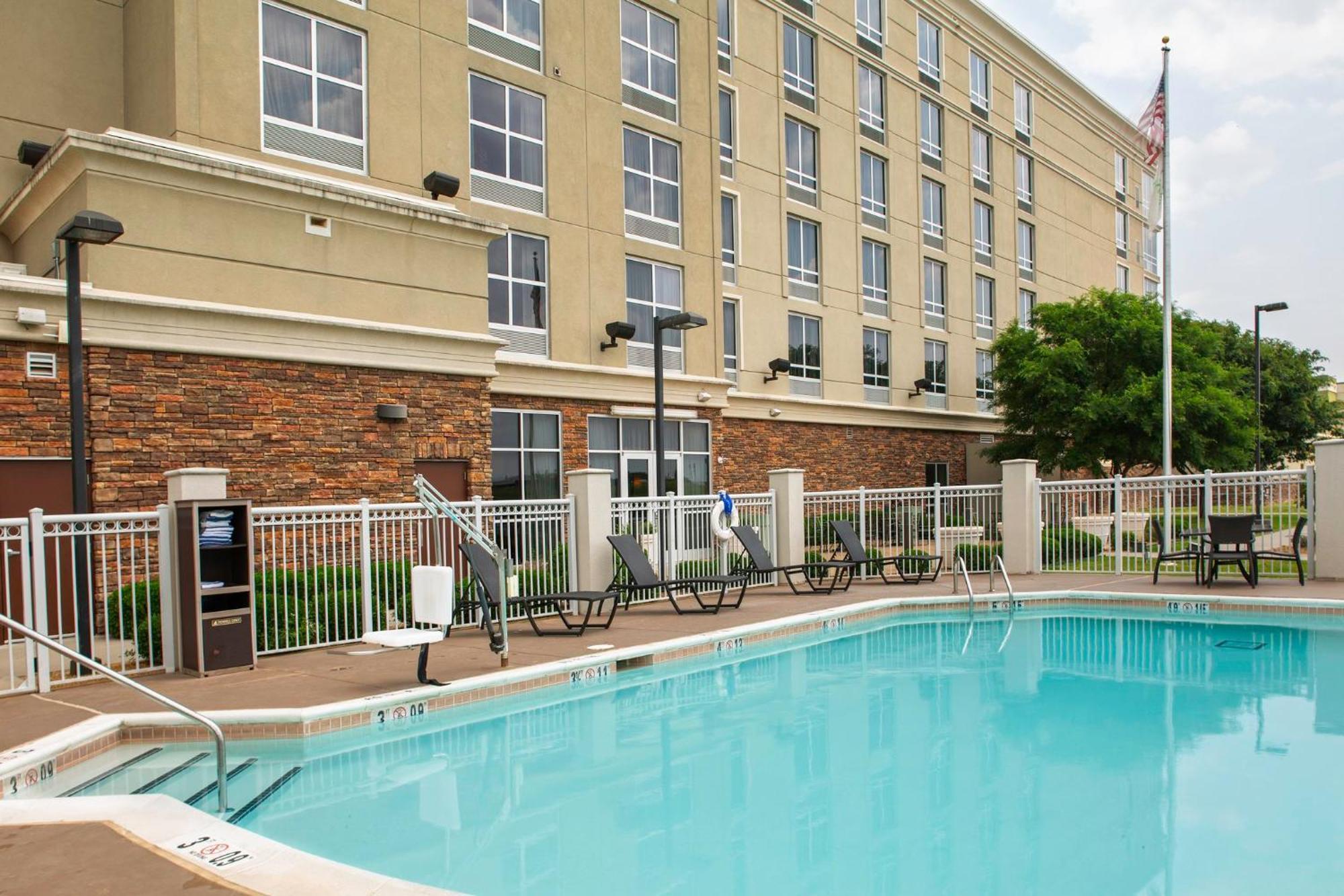 Holiday Inn Ardmore By Ihg Eksteriør billede